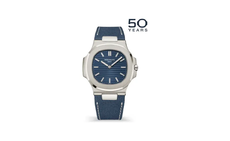 Patek Philippe Nautilus, White gold, Blue dial