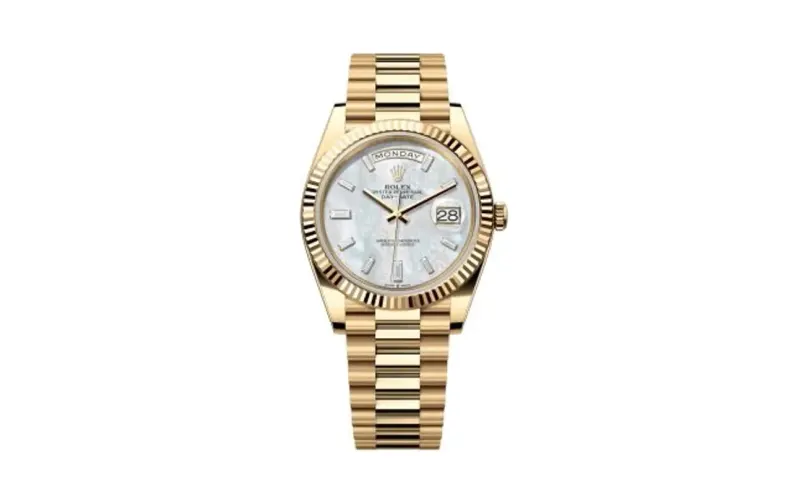 Rolex Day-Date 40 Yellow Gold - Fluted / MOP - Baguette