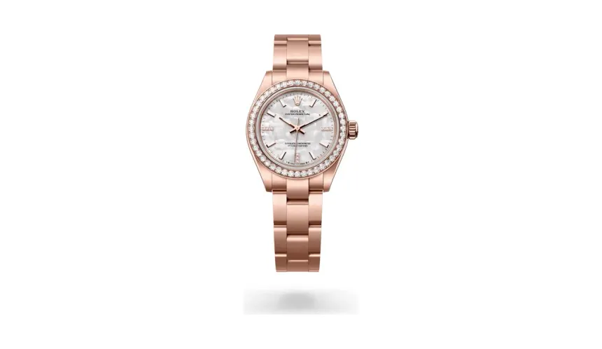 Rolex Oyster Perpetual 28, 18 kt Everose gold, White mother-of-pearl dial